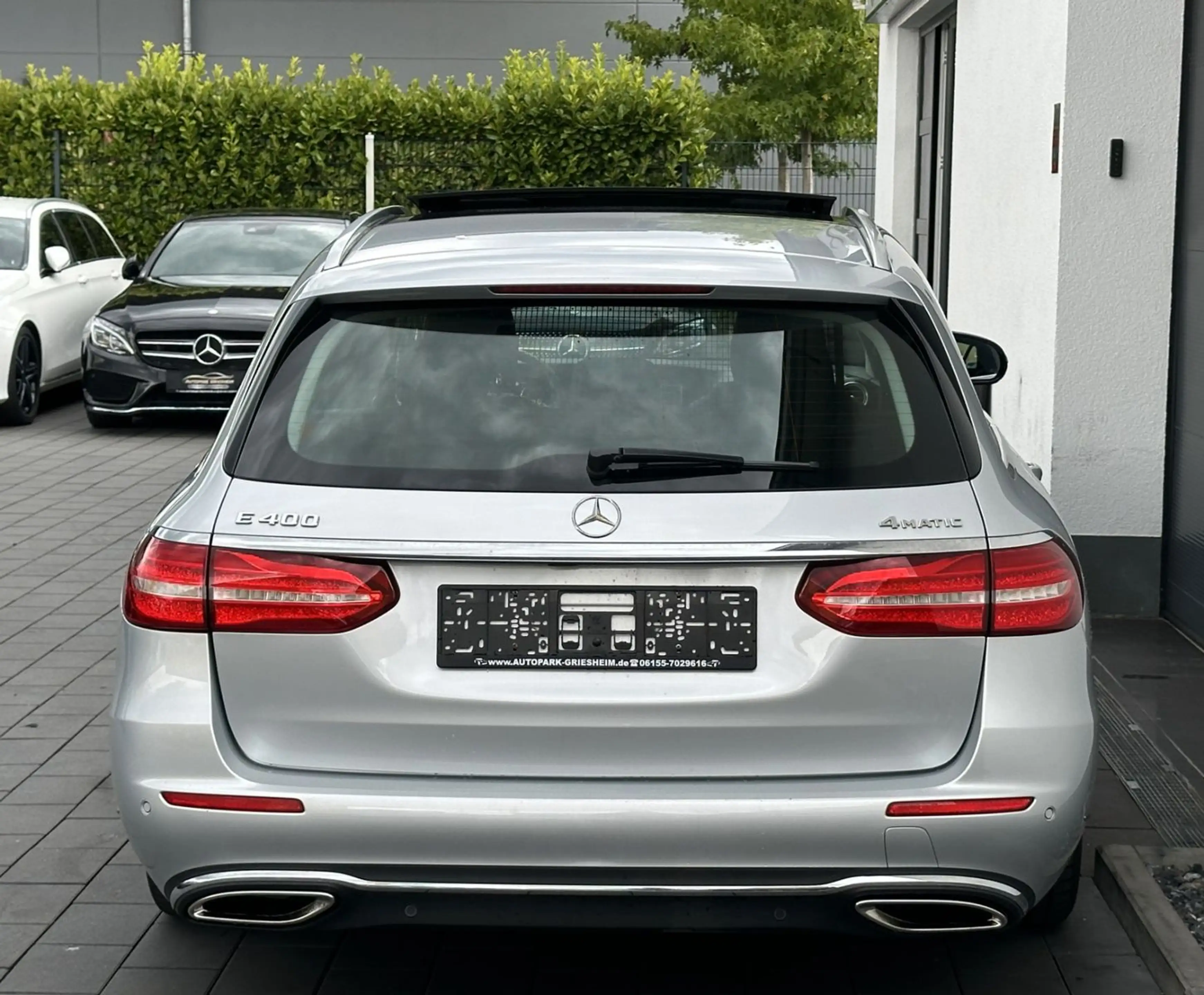 Mercedes-Benz E 400 4Matic 9G*EXCLUSIVE*COMAND*PANO*360° — photo 22