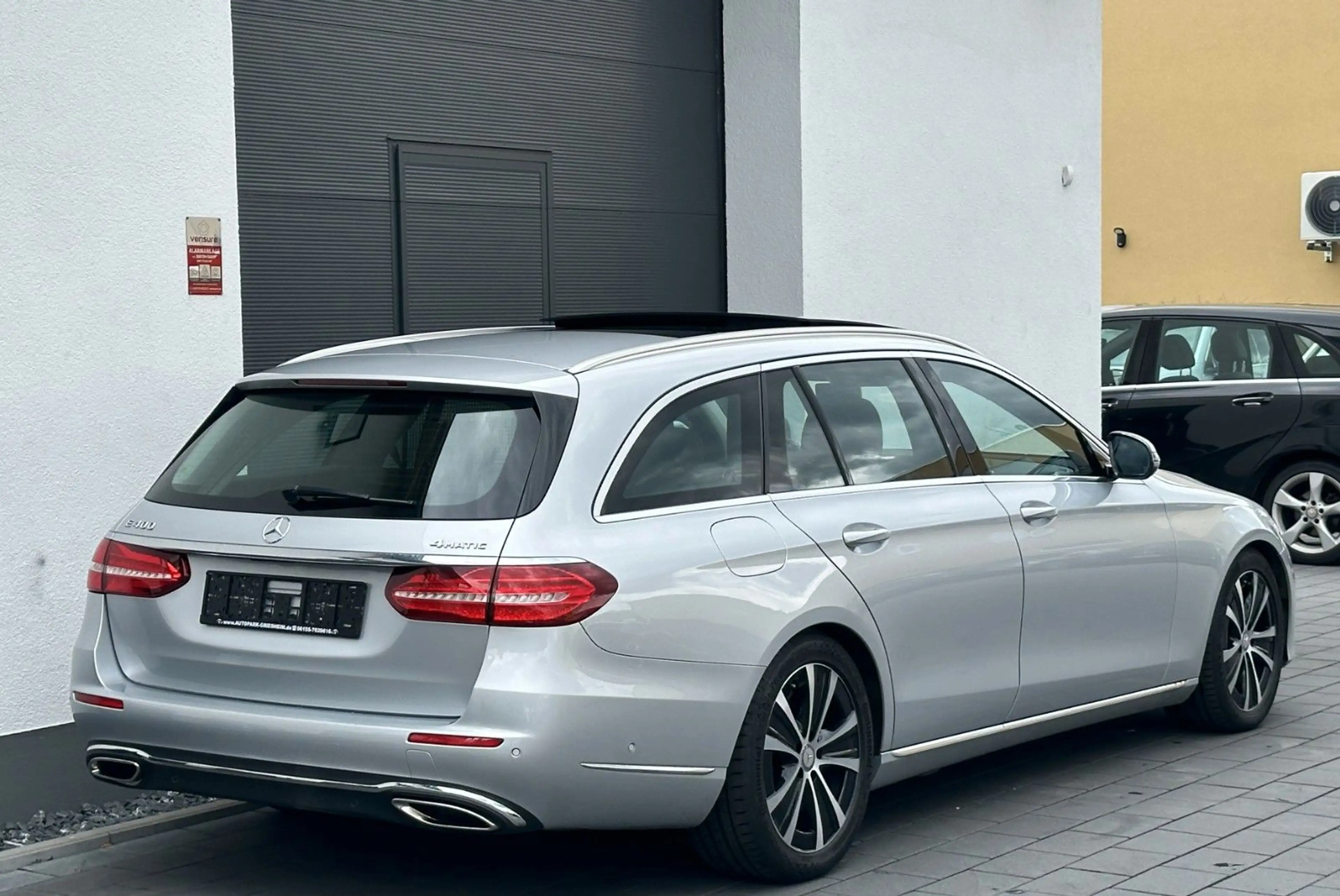 Mercedes-Benz E 400 4Matic 9G*EXCLUSIVE*COMAND*PANO*360° — photo 20