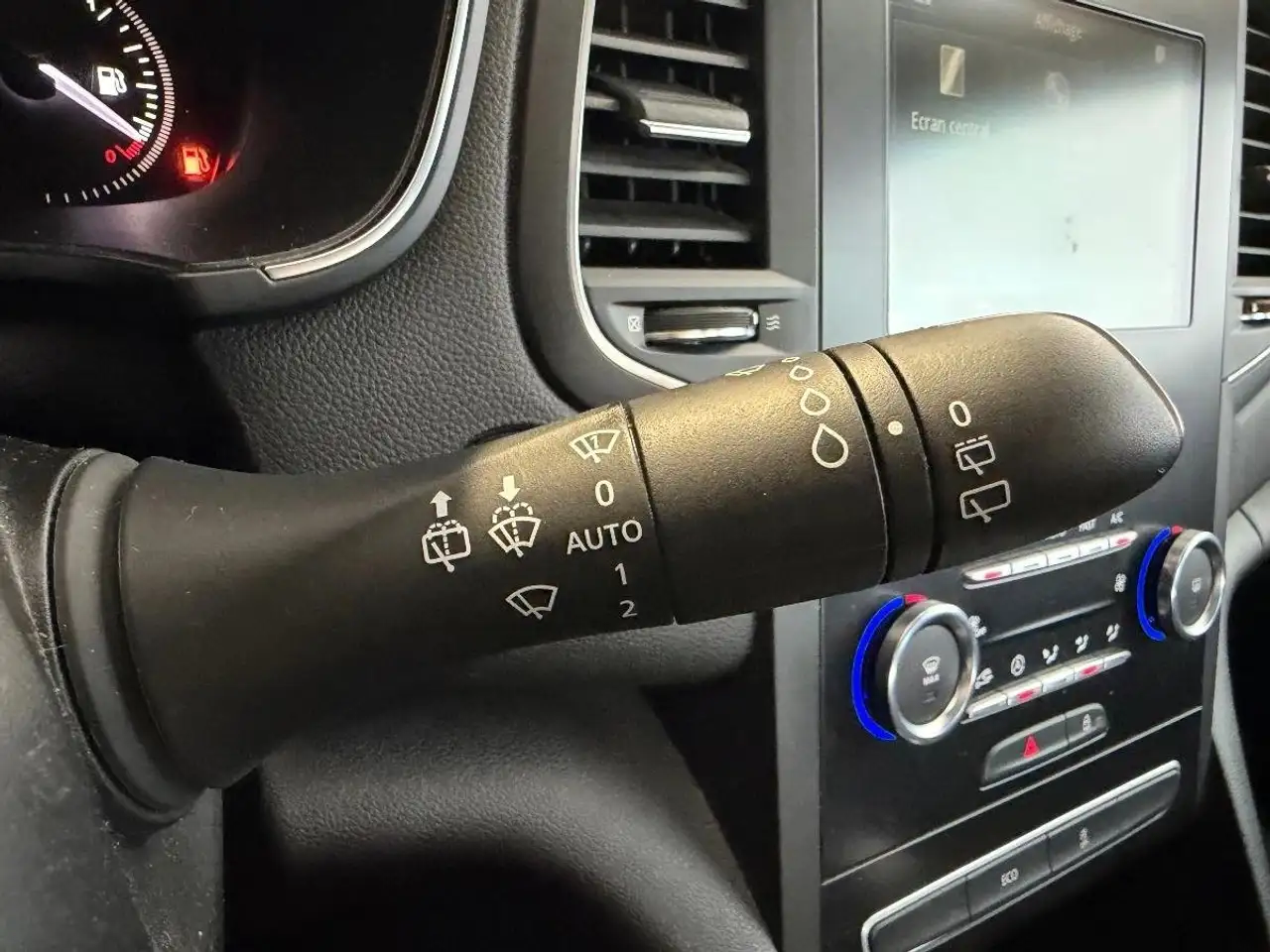 Renault Megane Berline — photo 34