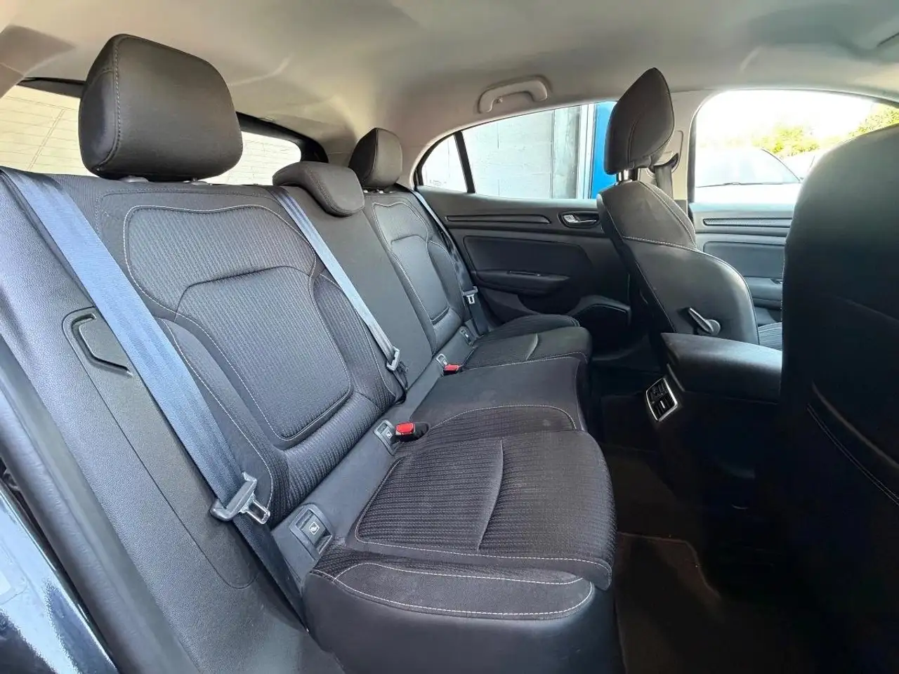 Renault Megane Berline — photo 11