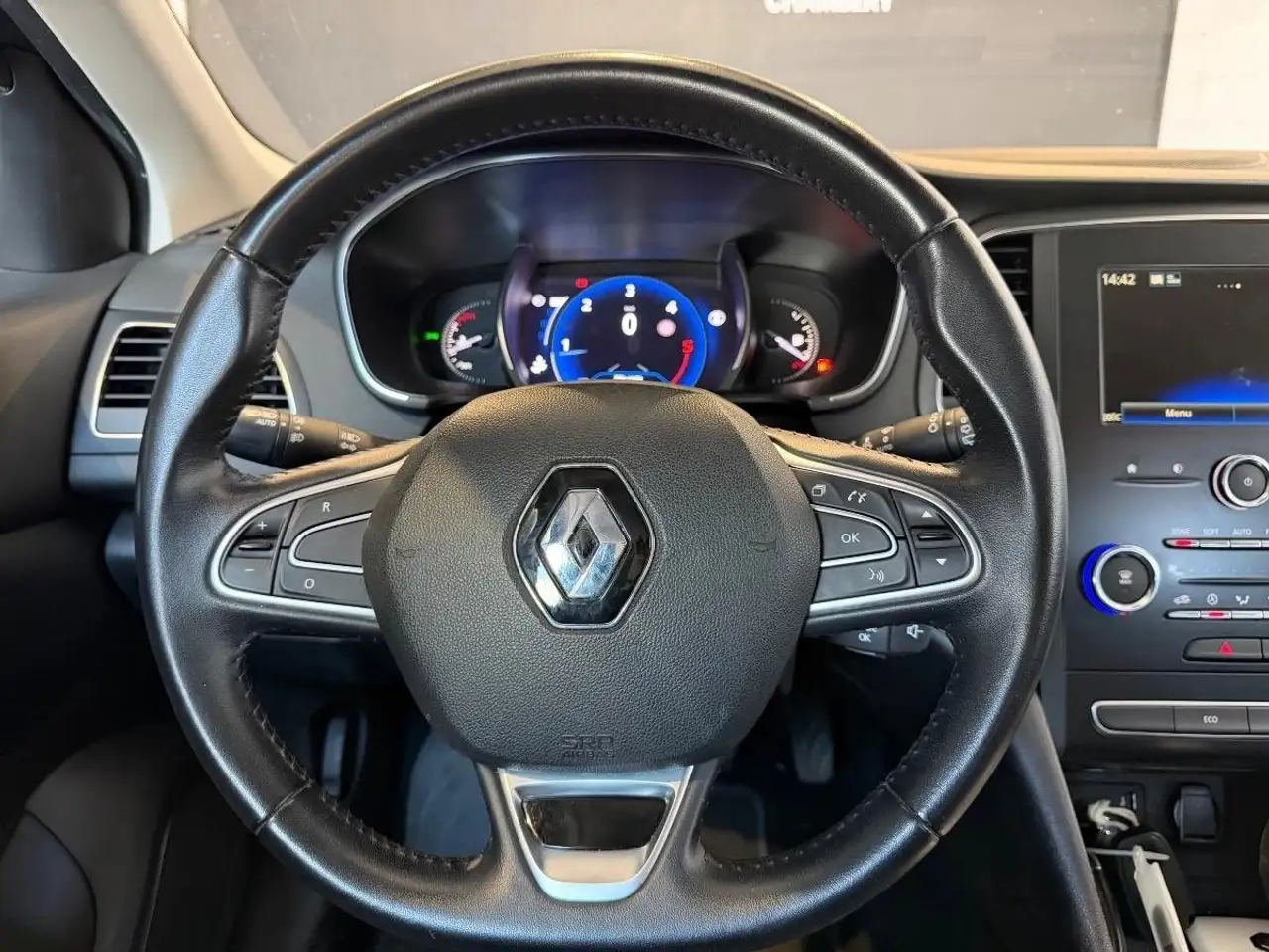 Renault Megane Berline — photo 13