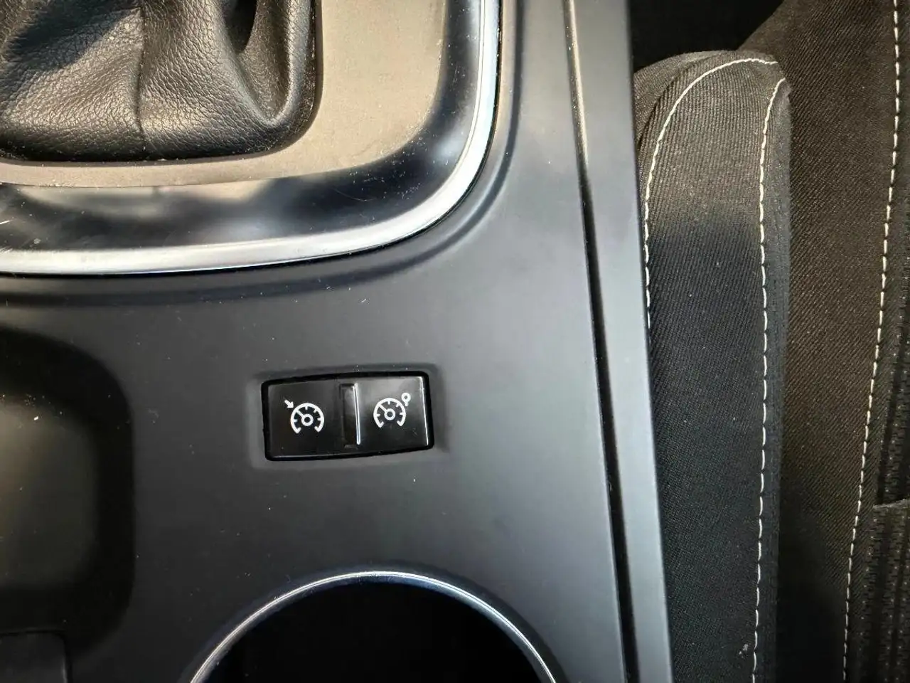 Renault Megane Berline — photo 16