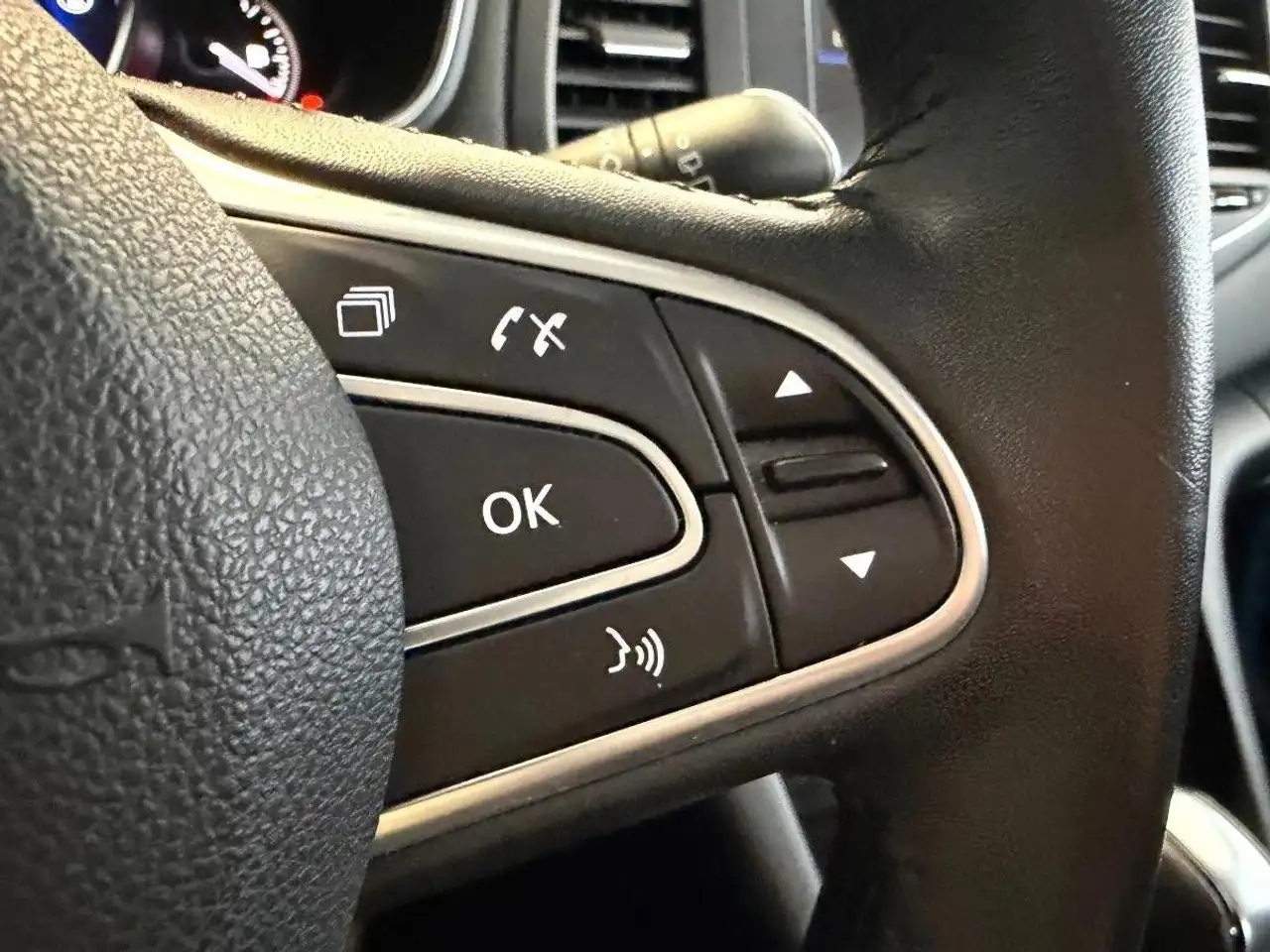 Renault Megane Berline — photo 33