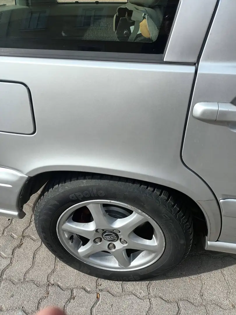 Volvo V70 V70 2,5 Klassik TDI Silber - 2