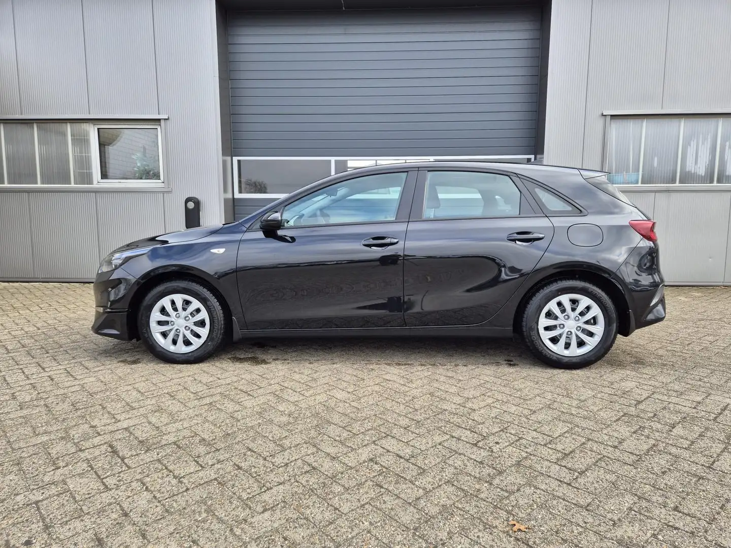 Kia Ceed / cee'd Vision 1.5 T-GDi 140PS Automatik Klimaautomatik... Schwarz - 1