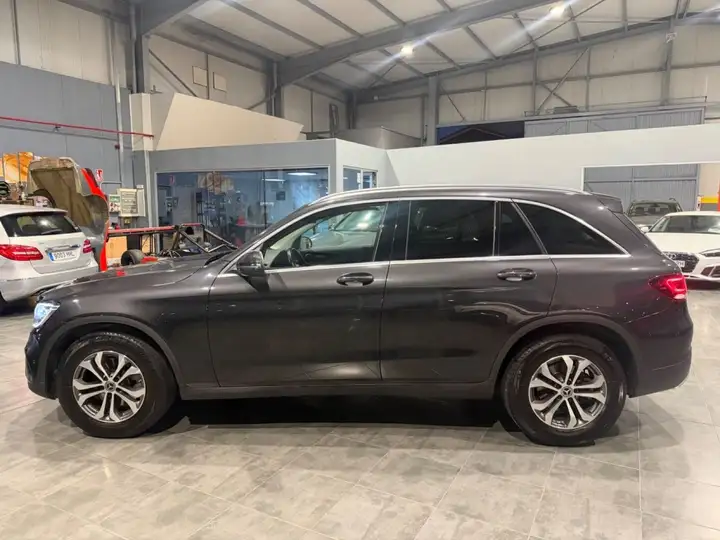 Mercedes-Benz GLC 2022, foto 12