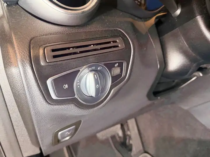 Mercedes-Benz GLC 2022, foto 18