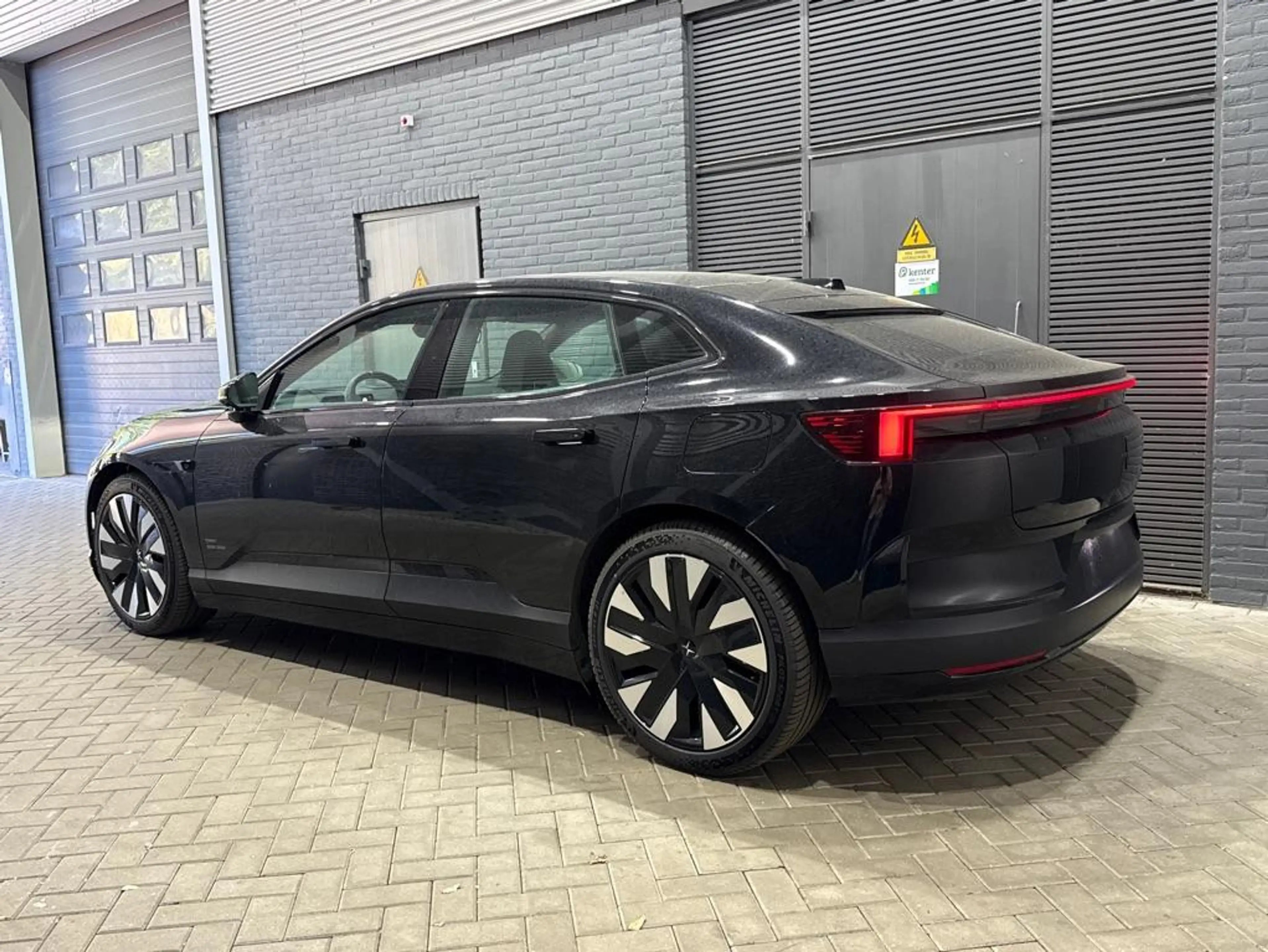 Polestar 4 Long Range Single motor Plus 100 kWh | ACC | Pilot — photo 3