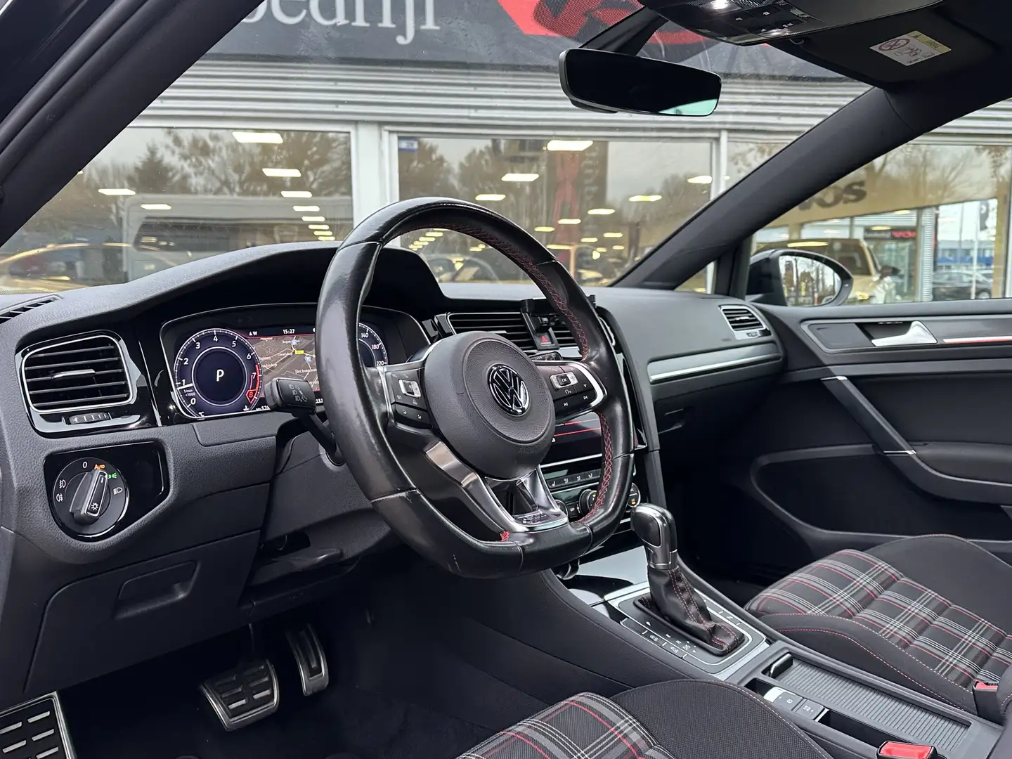 Volkswagen Golf GTI 2.0 TSI | Virtual Cockpit | Navi | ACC | 19" Vosse Zwart - 2