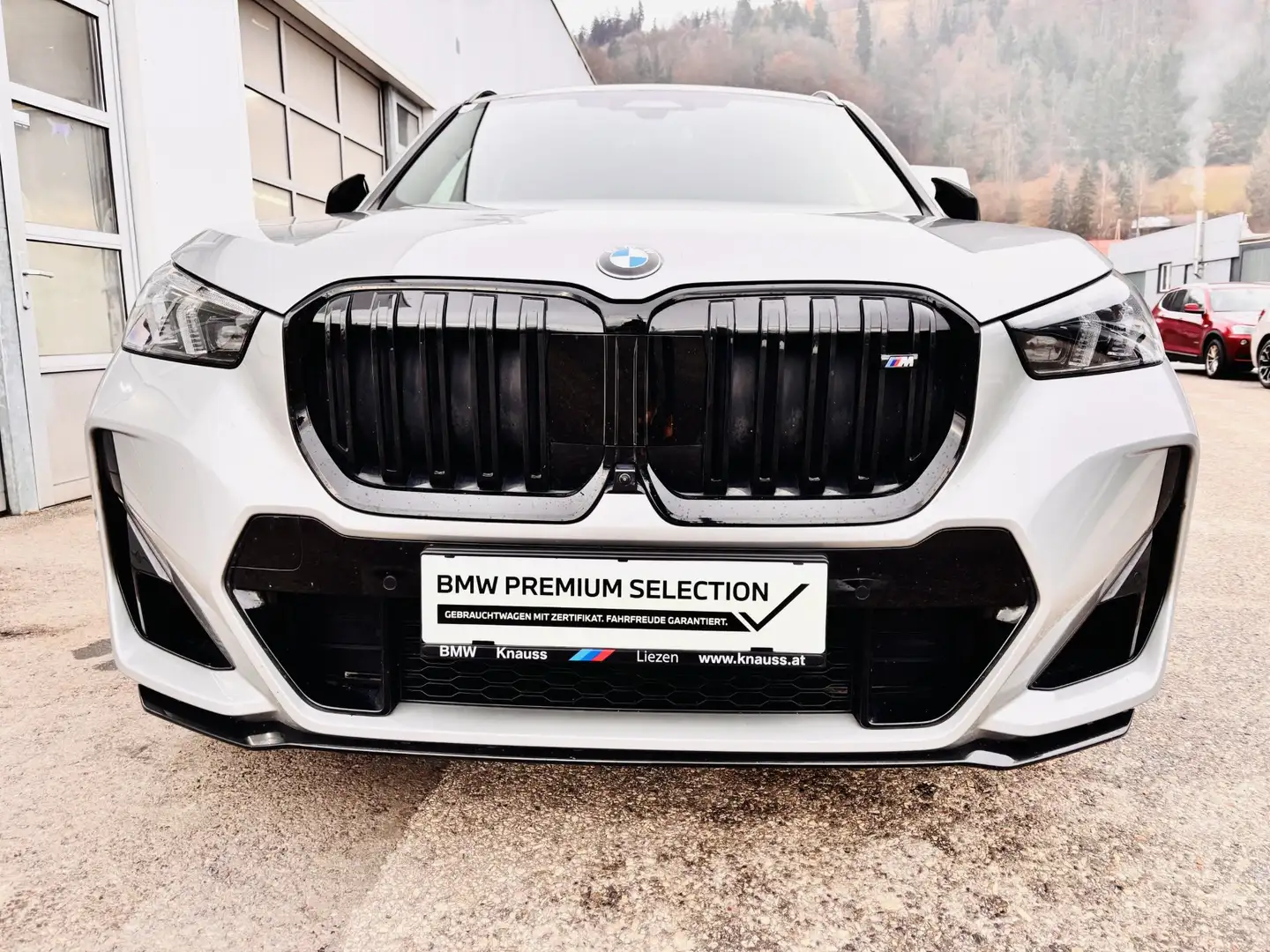 BMW X1 M35i xDrive Silber - 2