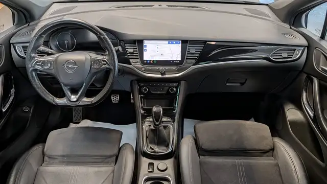 Opel Astra view 11