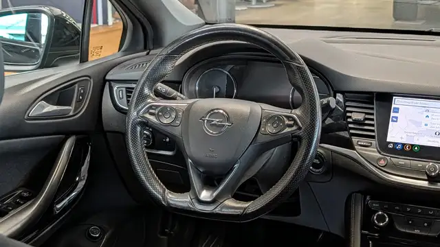 Opel Astra view 13