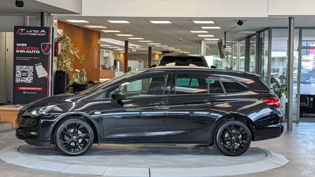 Opel Astra view 5
