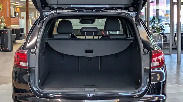 Opel Astra view 9