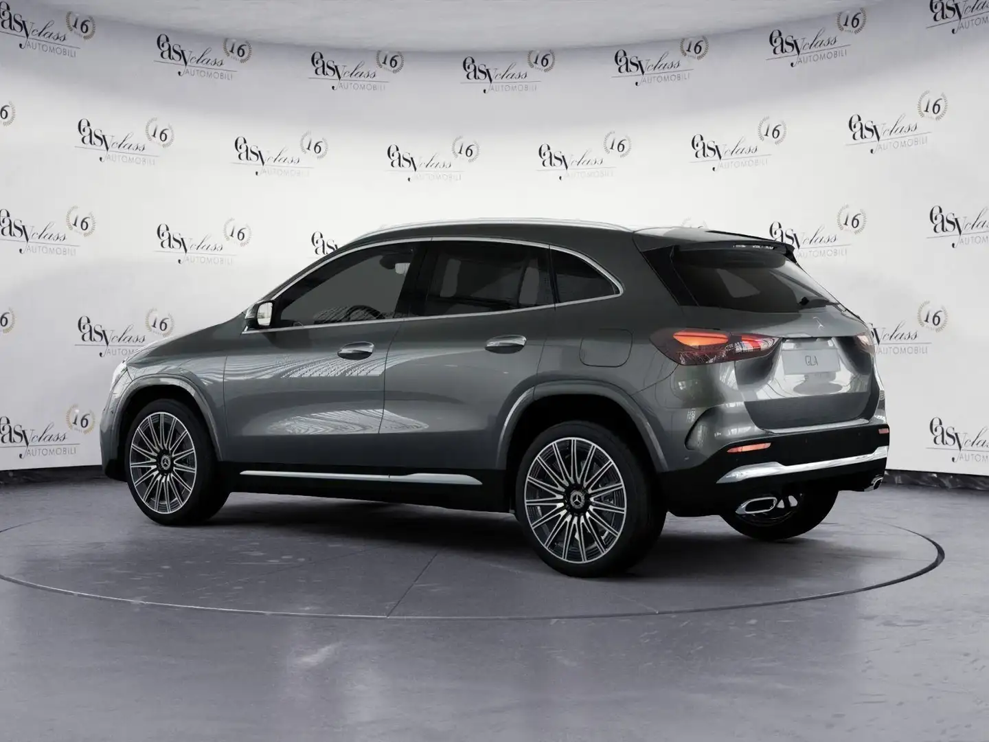 Mercedes-Benz GLA 220 GLA 220 d Automatic 4Matic AMG Line Premium Distr Grigio - 2