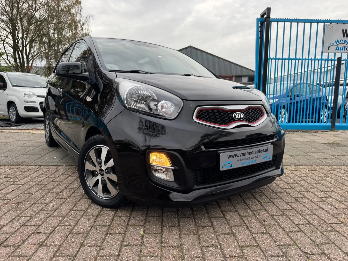 Kia Picanto 1.0 CVVT Dream A-C Elek Pakket Lmv Bluetooth Zwart - 2