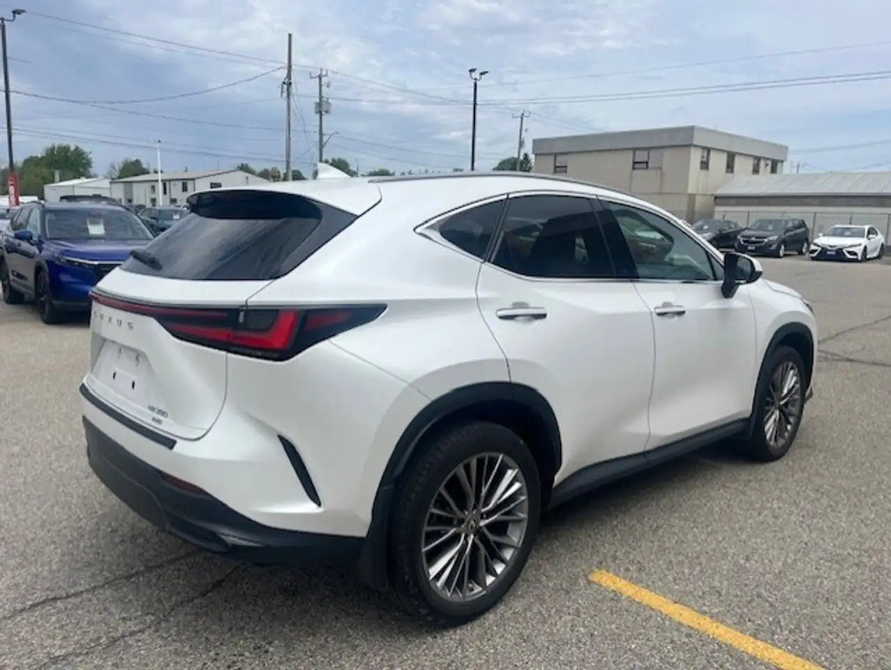 Lexus NX снимка Lexus NX