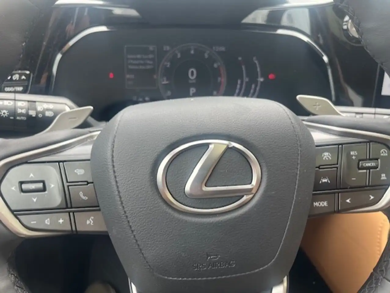 Lexus NX снимка Lexus NX