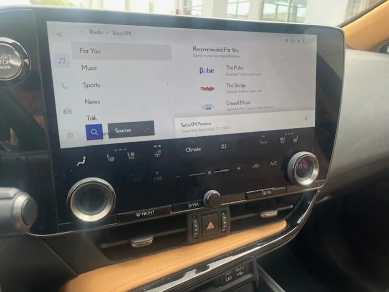Lexus NX снимка Lexus NX