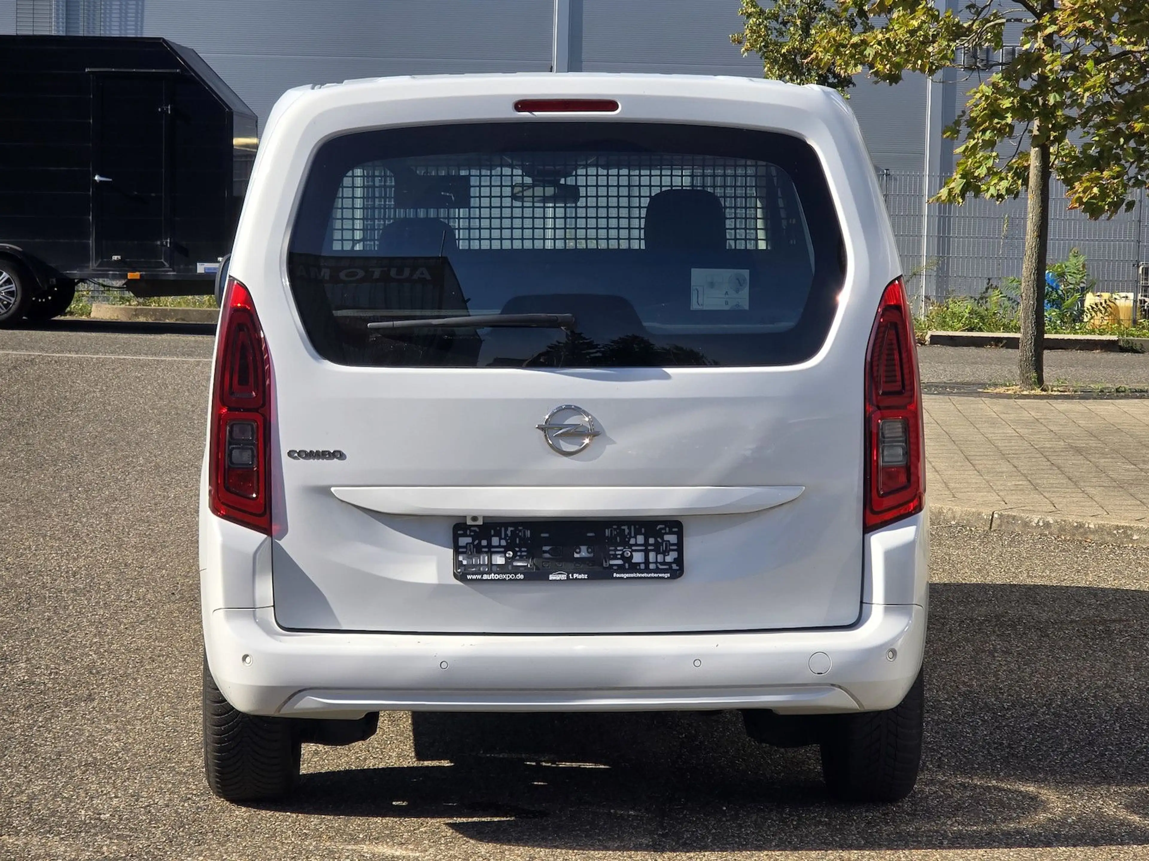 Opel Combo Life 1.2 Edition Klima Kamera — photo 8