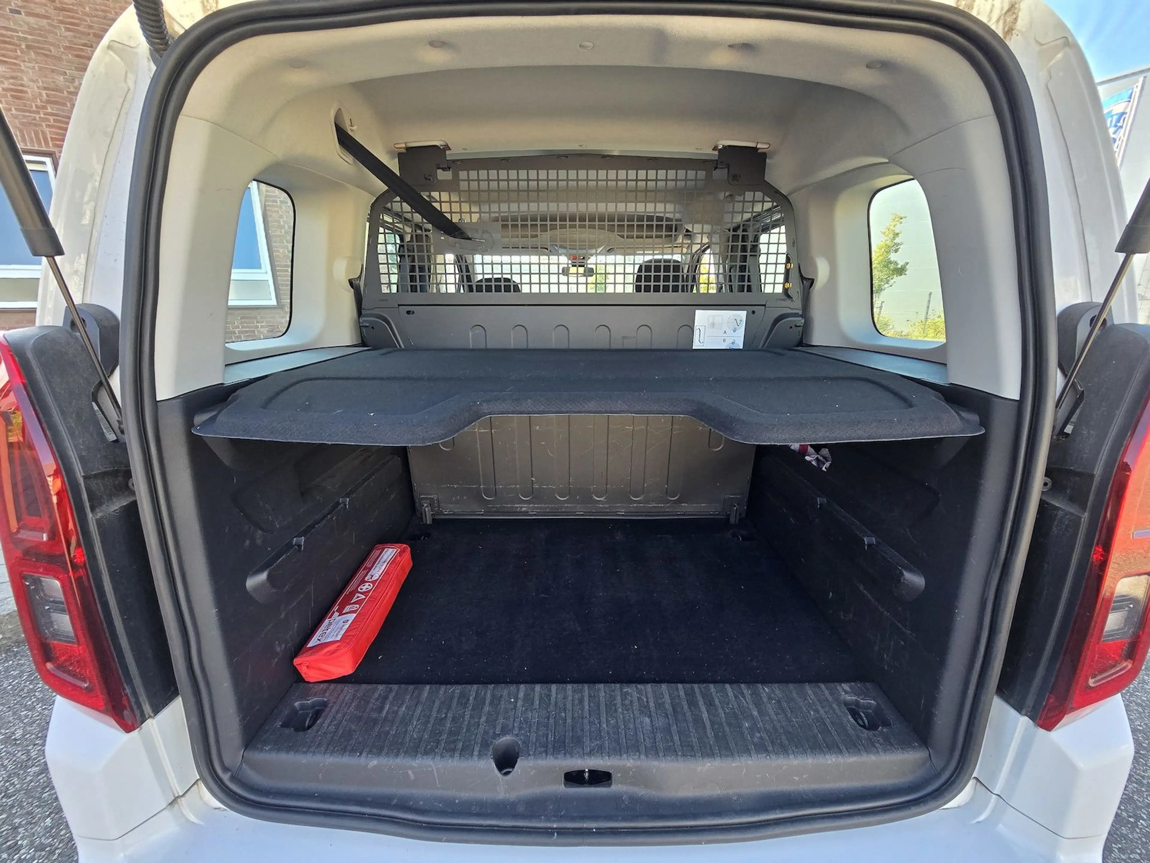 Opel Combo Life 1.2 Edition Klima Kamera — photo 11
