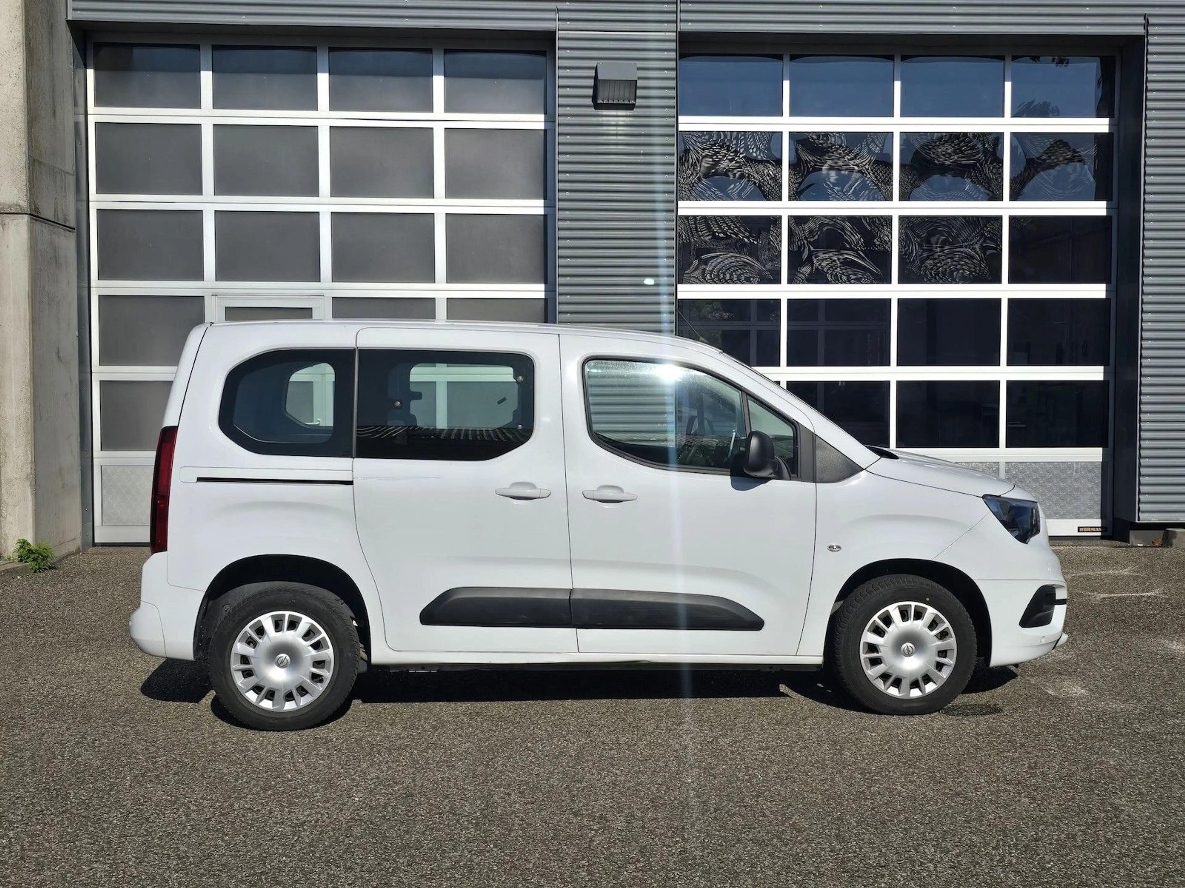 Opel Combo Life 1.2 Edition Klima Kamera — photo 3