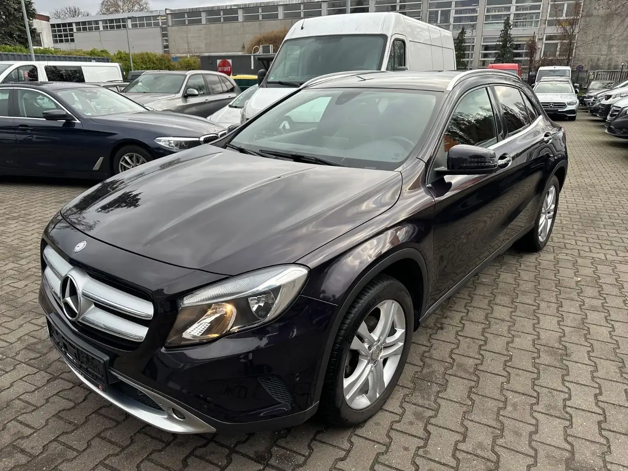 Mercedes-Benz GLA 220