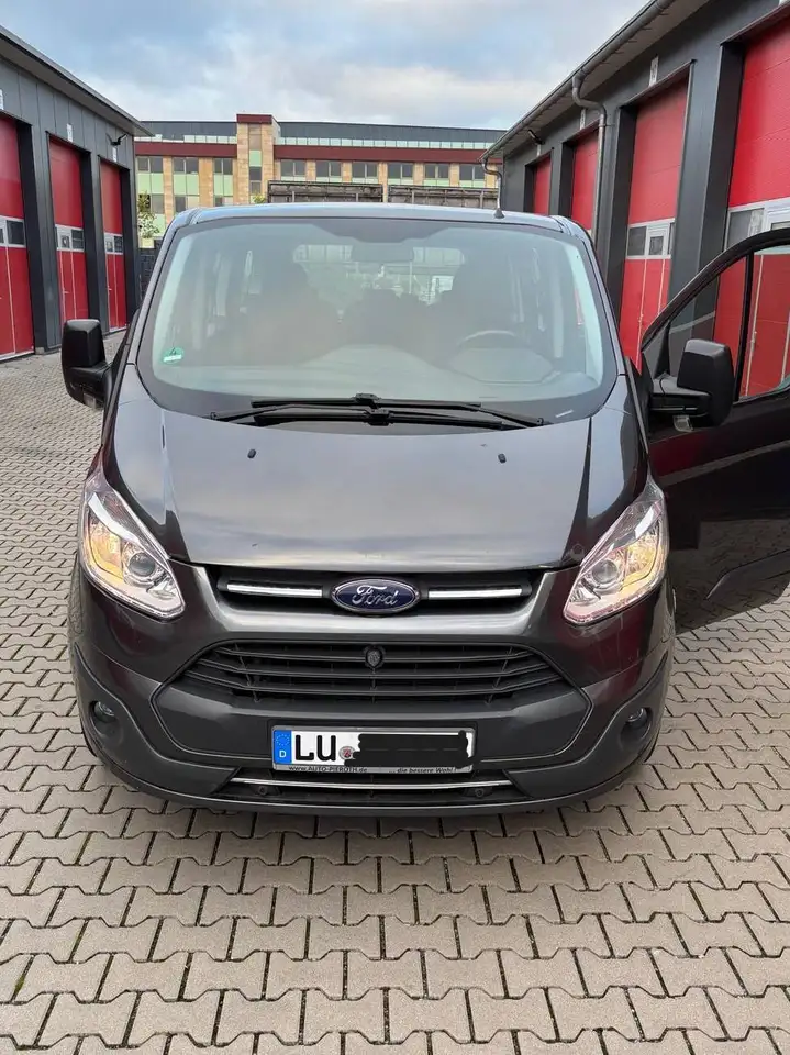 Ford Tourneo Custom