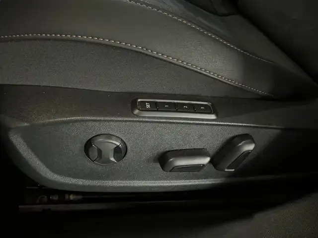 Cupra Leon view 15