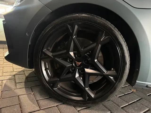 Cupra Leon view 13