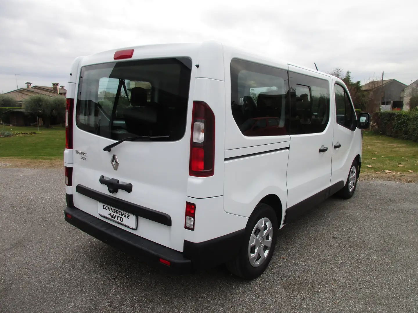 Renault Trafic Passaenger Dci 110 CV L1H1 Zen Blanc - 2