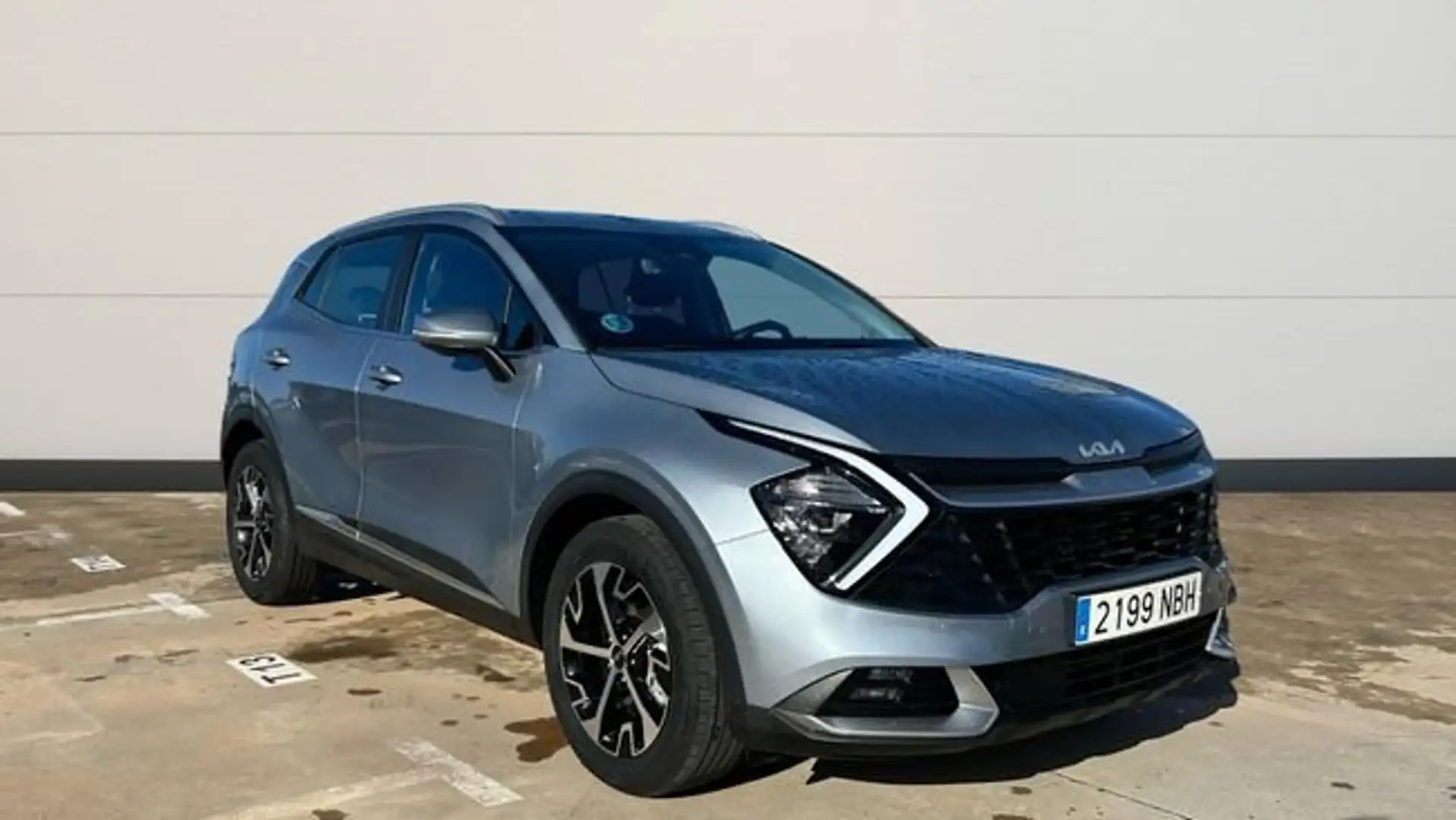 Kia Sportage 1.6 T-GDI HEV DRIVE AUTO 215 5P Plateado - 1