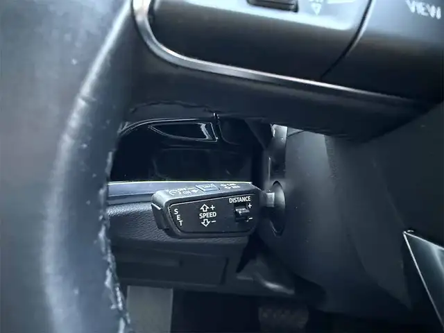 Audi Q3 view 14