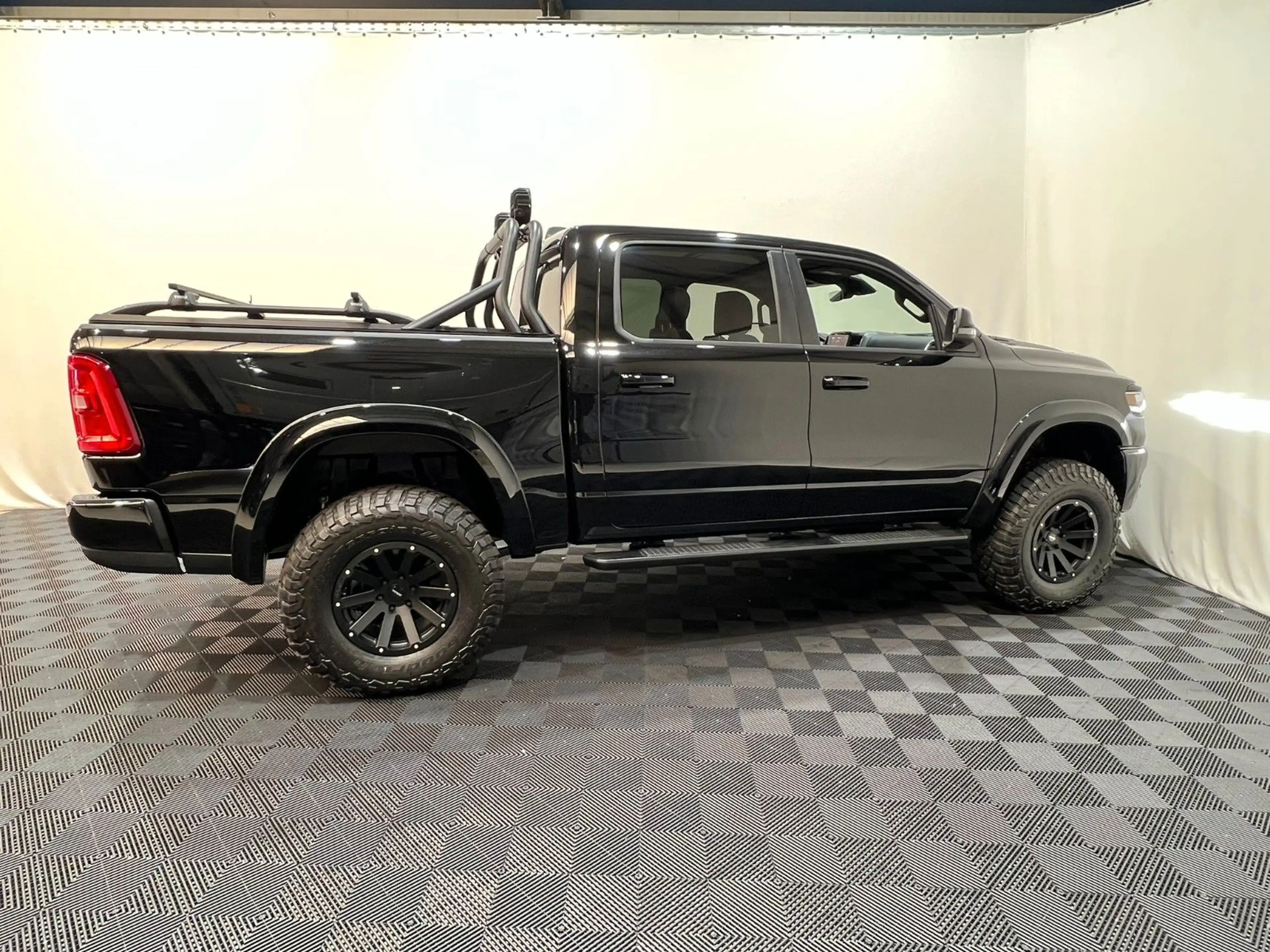 Dodge RAM 1500 Laramie Sport 3.0L RTR Umbau — photo 9