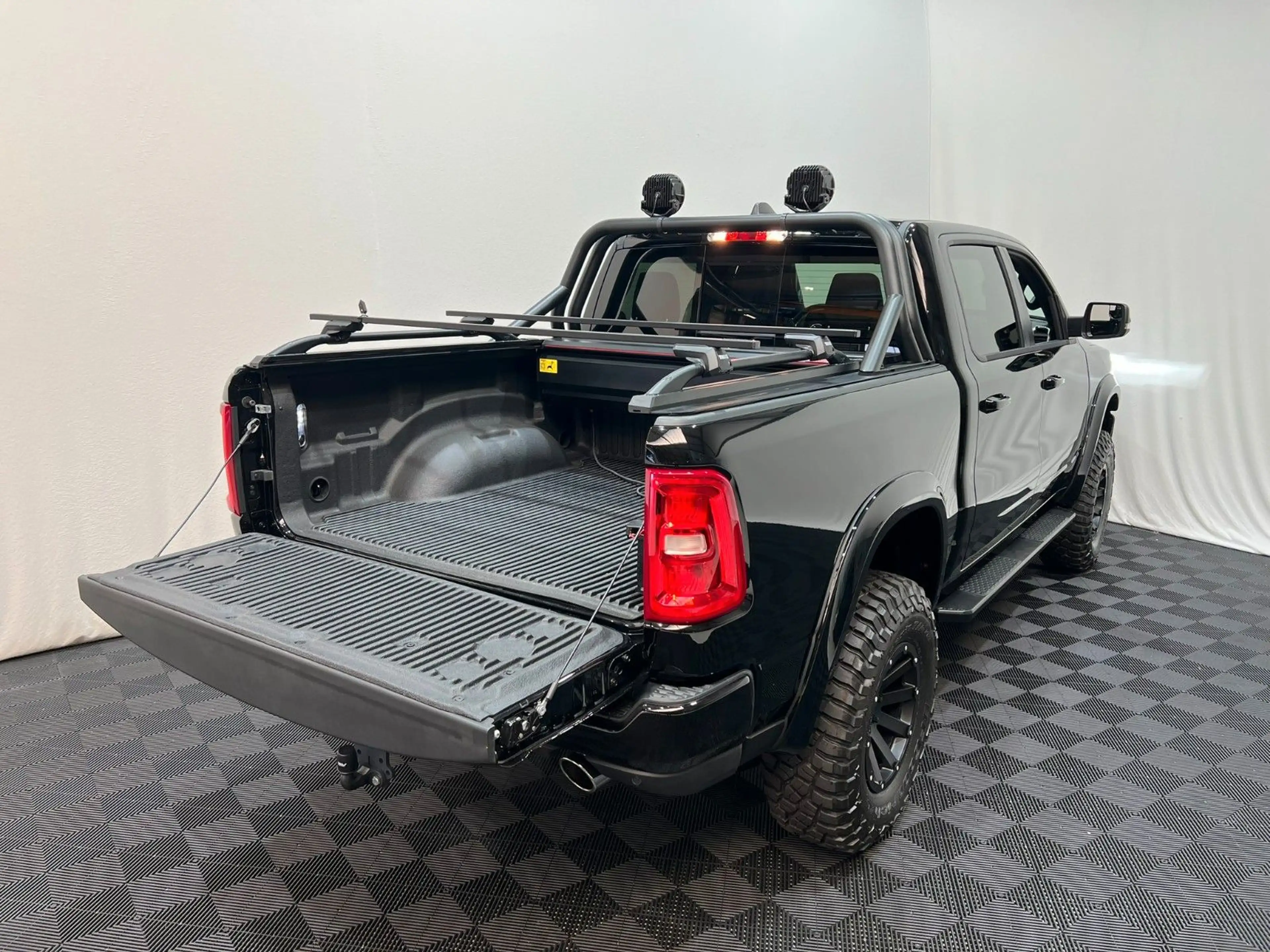 Dodge RAM 1500 Laramie Sport 3.0L RTR Umbau — photo 8