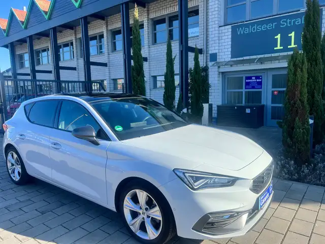 Seat Leon FR Virtual Cockpit Panoramadach Voll LED Keyless