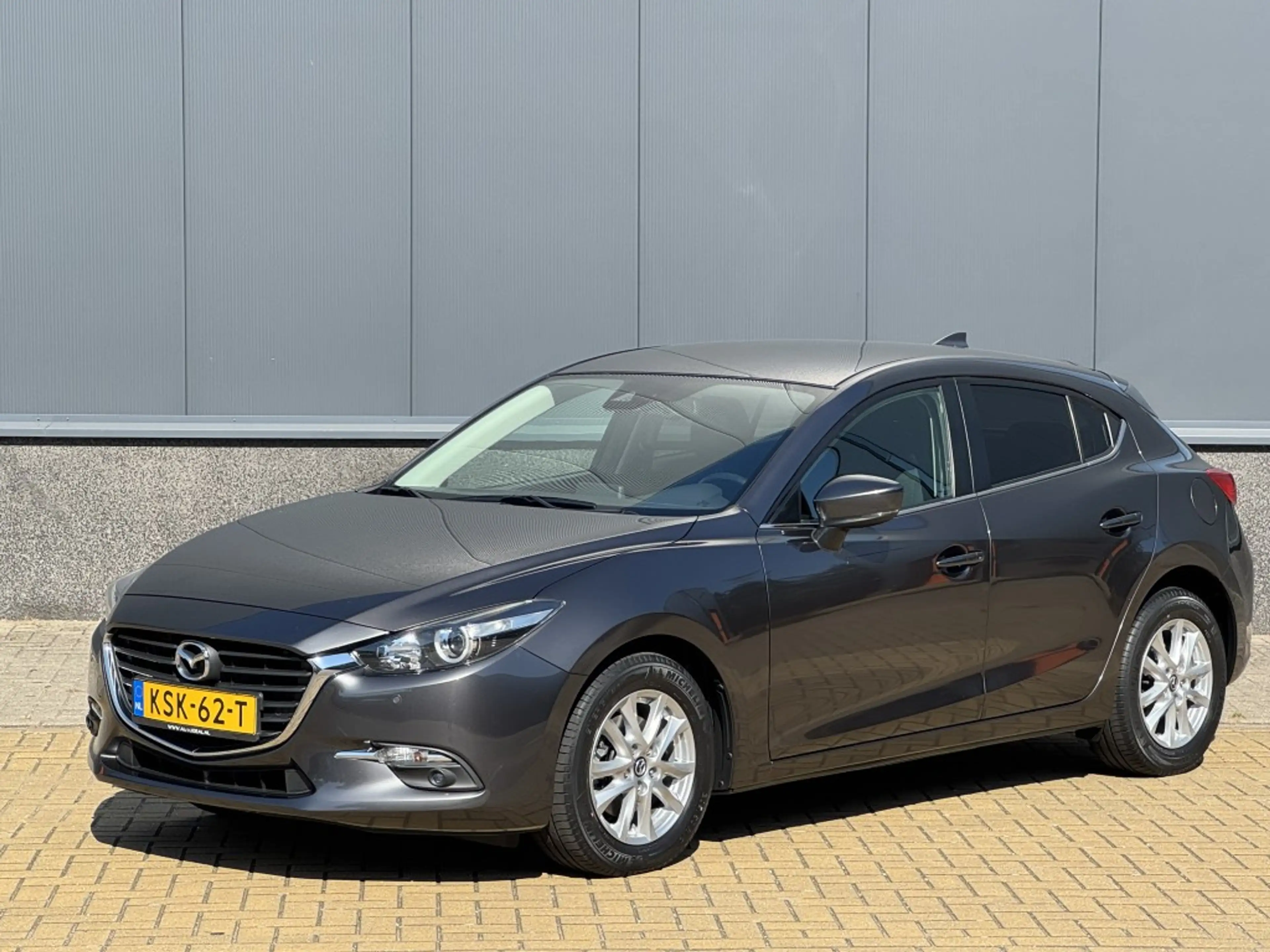 Mazda 3 2.0 SkyActiv-G 120 SkyLease