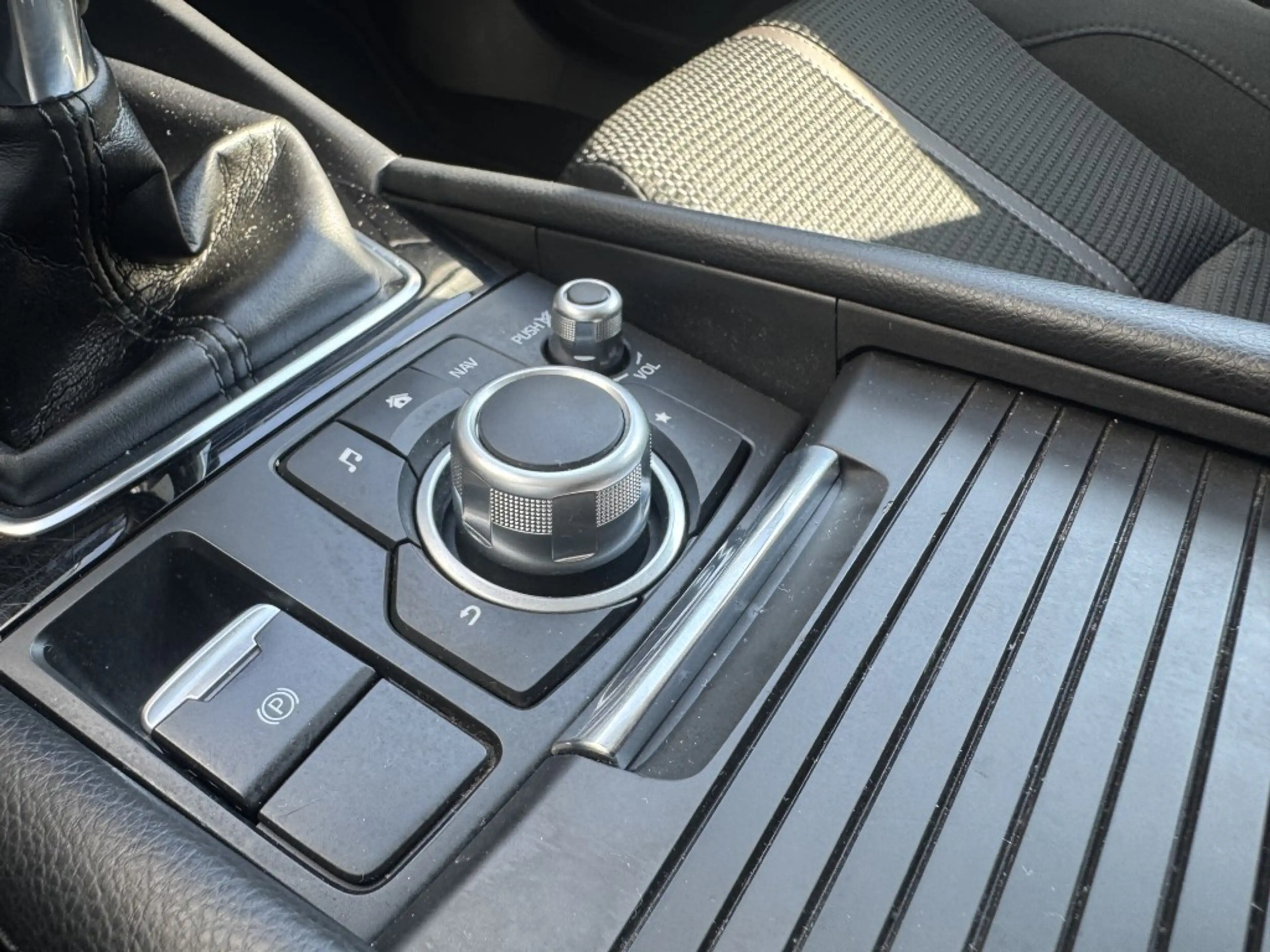 Mazda 3 2.0 SkyActiv-G 120 SkyLease — photo 12