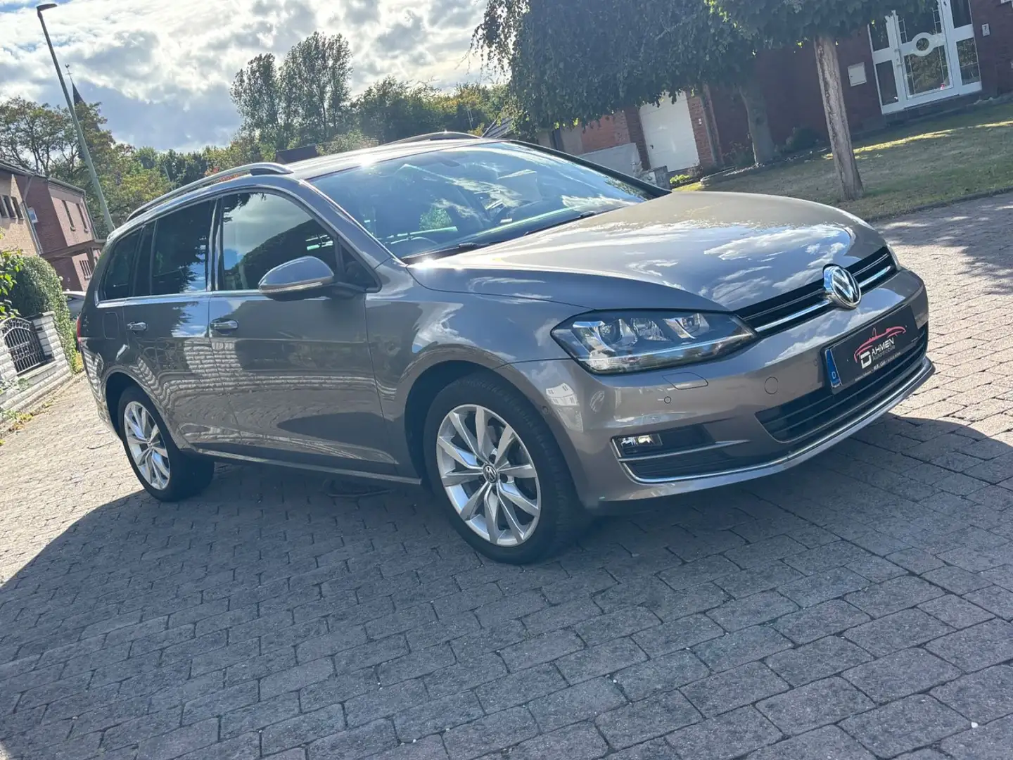 Volkswagen Golf VII Variant Highline BMT*SHZ*Klima*Massage* Šedá - 2