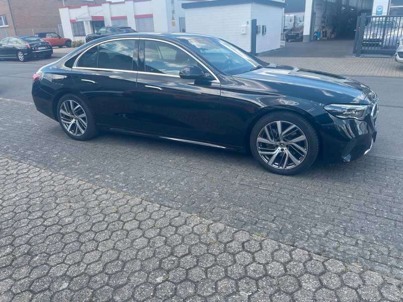 Mercedes-Benz E 220 d Luxury Line Advanced Plus Kamera Leder — photo 3