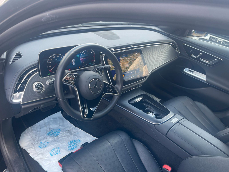 Mercedes-Benz E 220 d Luxury Line Advanced Plus Kamera Leder — photo 14