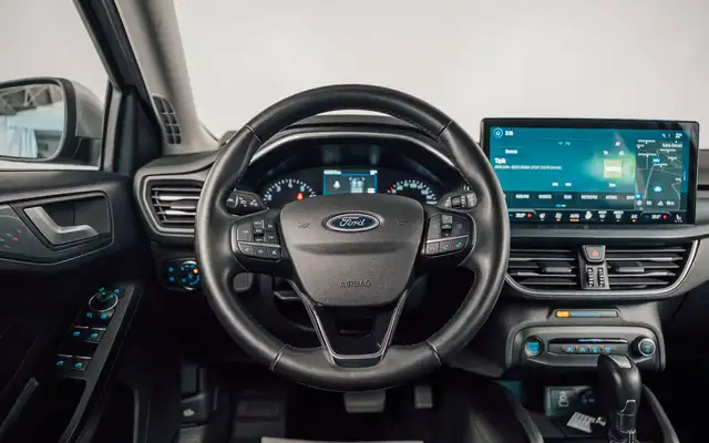 Ford Focus view 9