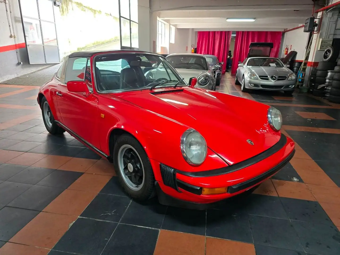 Porsche 911 2.7 TARGA K-JETRONIC Rot - 1