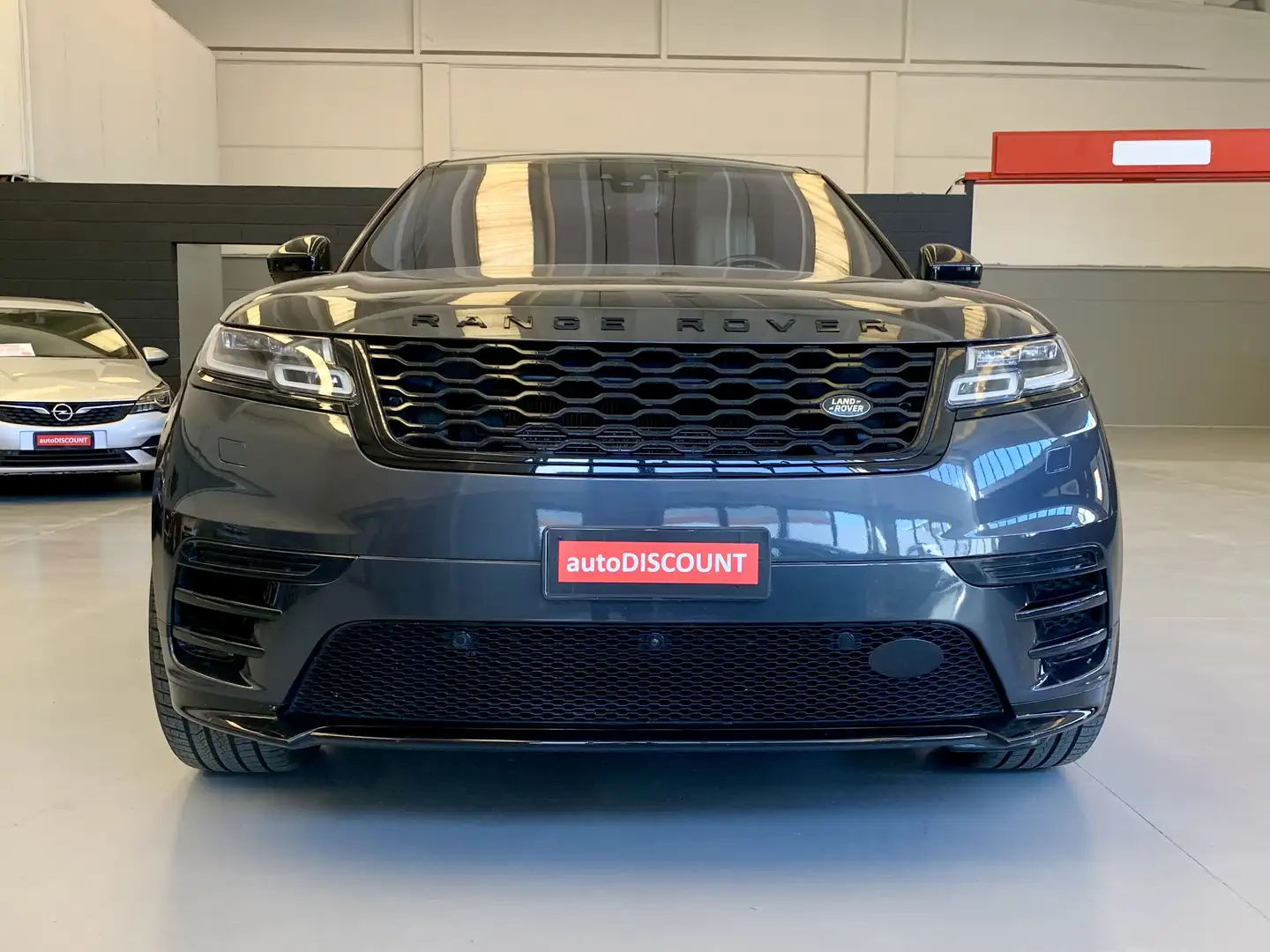 Land Rover Range Rover Velar Velar 3.0d V6 R-DynHSE 300cv my20 *PREZZO PROMO* Grau - 2