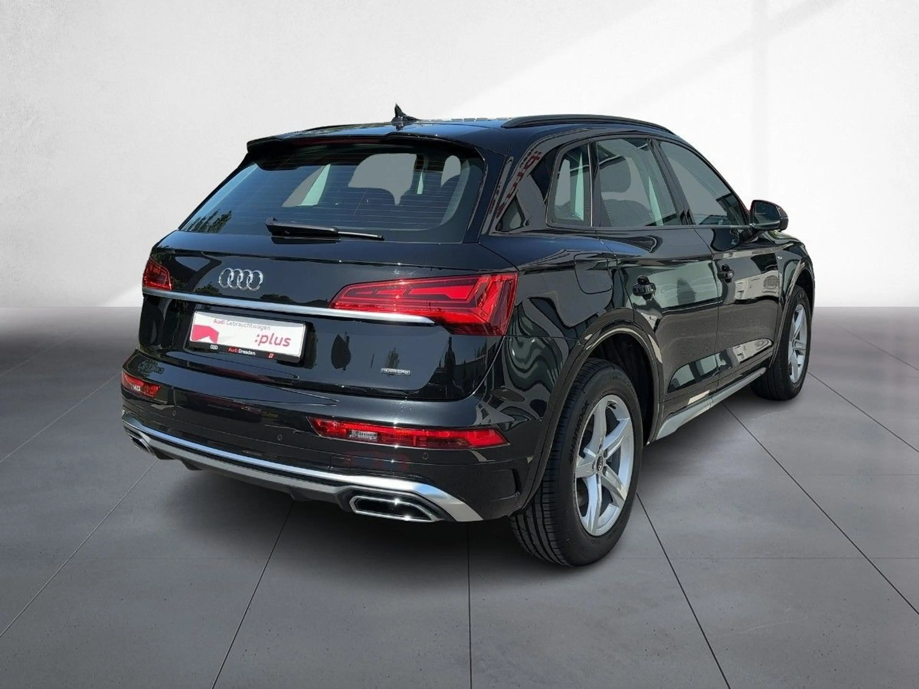 Audi Q5 SUV S line 40 TDI quattro S tronic LED SW — photo 5