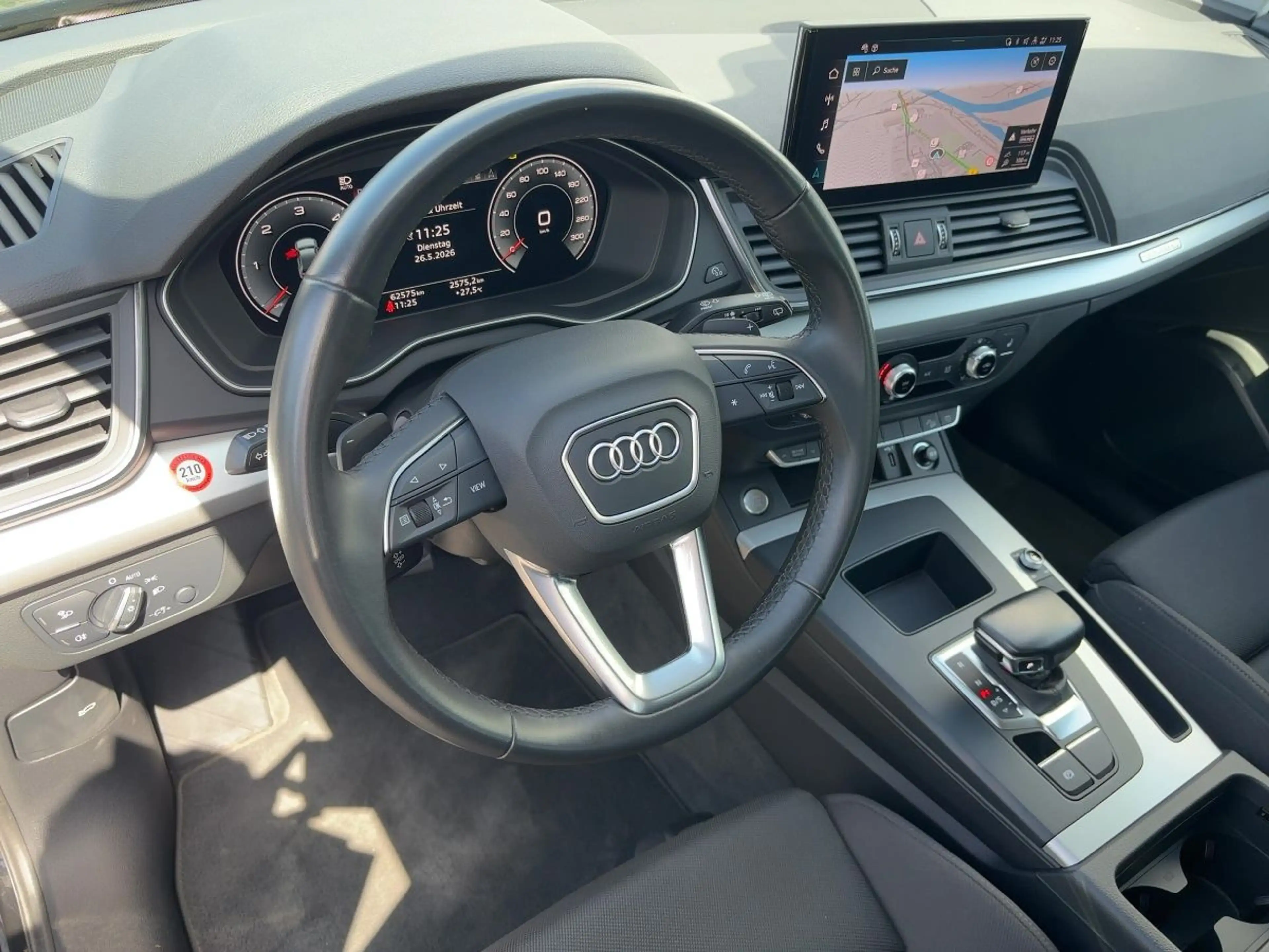 Audi Q5 SUV S line 40 TDI quattro S tronic LED SW — photo 15