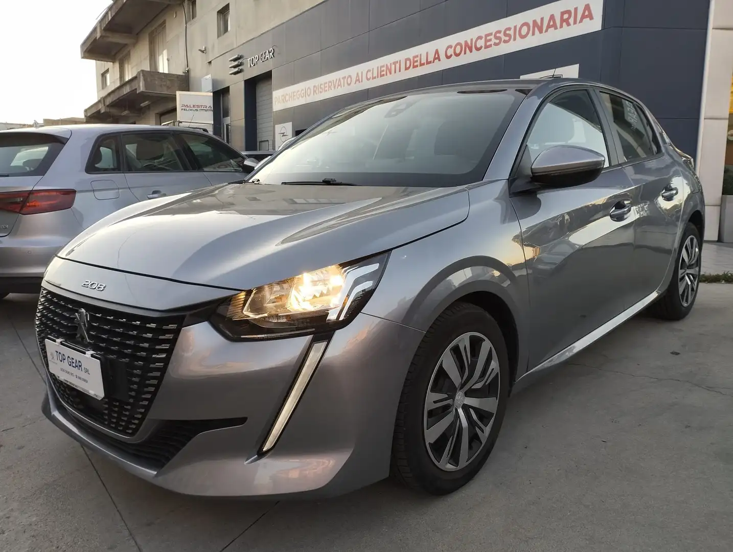 Peugeot 208 208 1.2 puretech Active s Gris - 1
