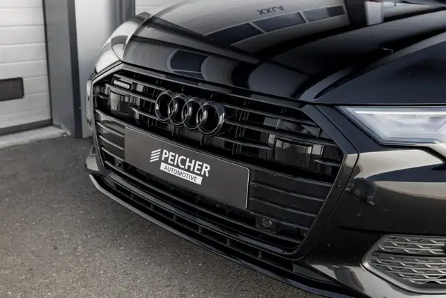 Audi A6 Avant view 9