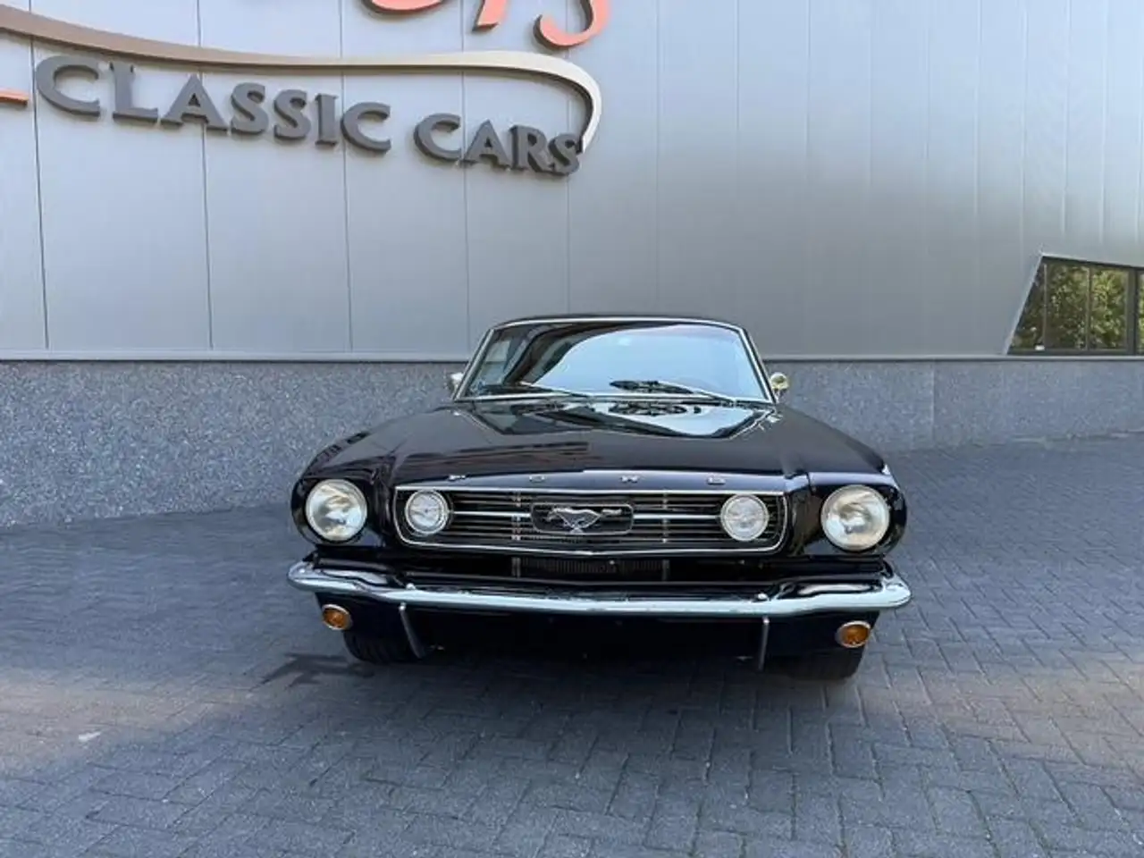 Ford Mustang Coupe, foto 3