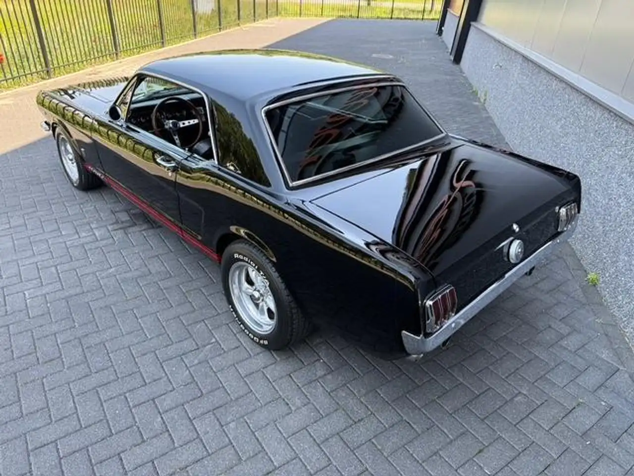 Ford Mustang Coupe, foto 9